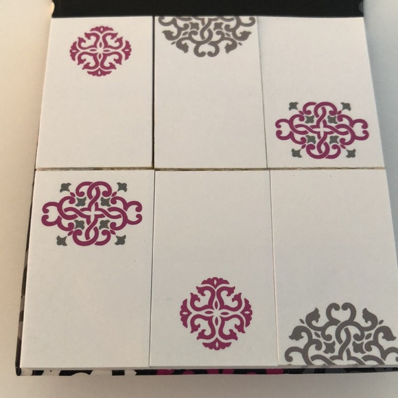 🩷🤍🖤 Vera Bradley Canterberry Magenta Post-It Note Pad 🗒️ NWOT 🖤🤍🩷 - Picture 5 of 6